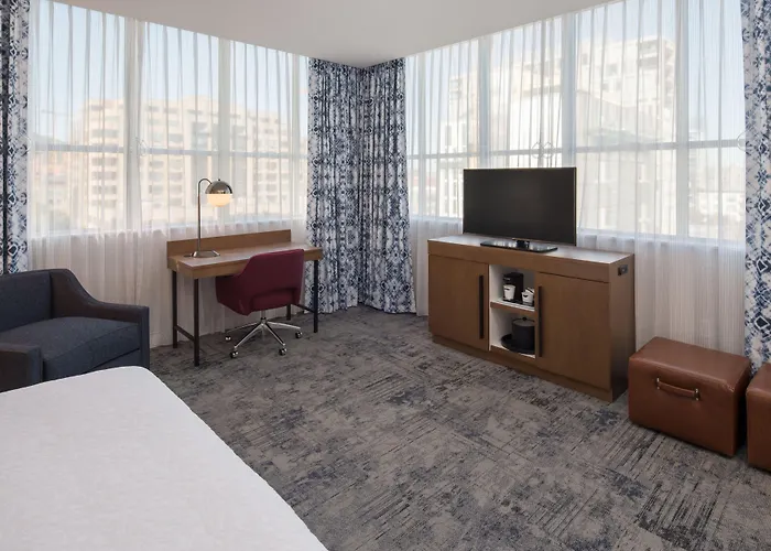Hampton Inn And Suites By Hilton Portland-Pearl District